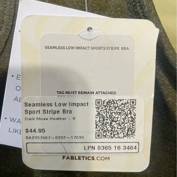 Fabletics Seamless Low Impact Sport Stripe Bra - Picture 7 of 7